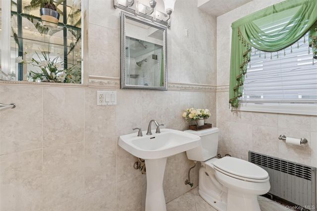 615 E State Street, Long Beach, NY 11561