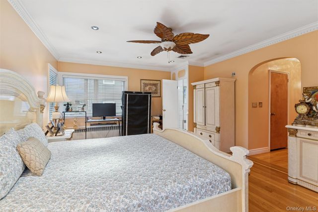 615 E State Street, Long Beach, NY 11561