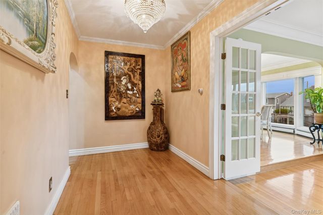 615 E State Street, Long Beach, NY 11561