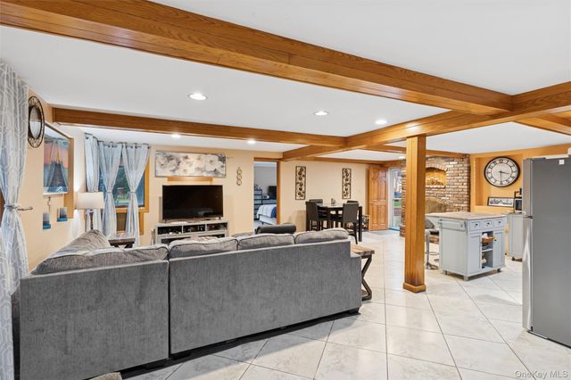 615 E State Street, Long Beach, NY 11561