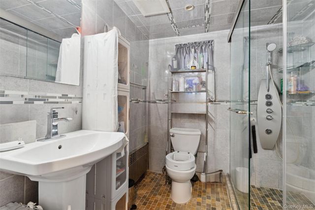 615 E State Street, Long Beach, NY 11561