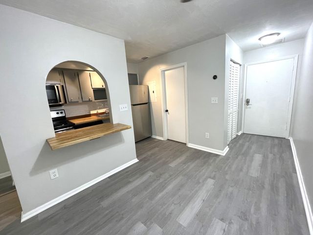 419 Ocean Avenue 405, Melbourne Beach, FL 32951