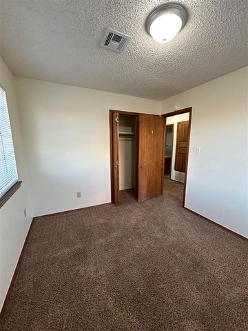 6120 SW Oakcliff Ave, Lawton, OK 73505