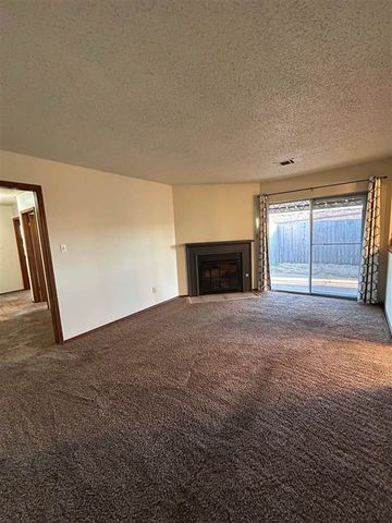 6120 SW Oakcliff Ave, Lawton, OK 73505