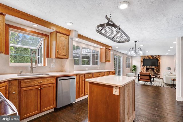 12306 STREAMVALE CIR, Herndon, VA 20170