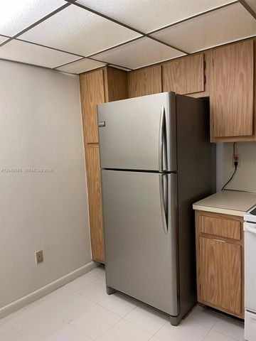 20840 San Simeon Way 308, Miami, FL 33179