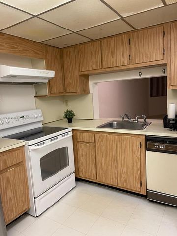 20840 San Simeon Way 308, Miami, FL 33179