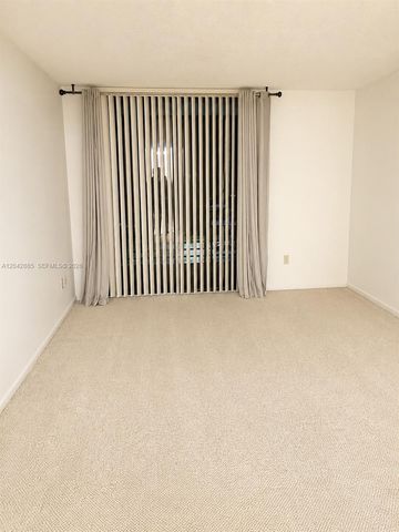 20840 San Simeon Way 308, Miami, FL 33179