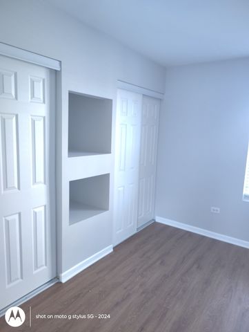 2367 E 70th Place 1A, Chicago, IL 60649