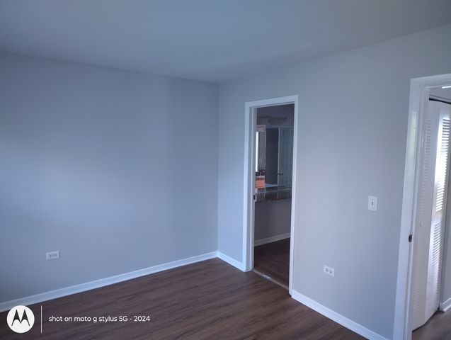 2367 E 70th Place 1A, Chicago, IL 60649