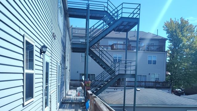 2367 E 70th Place 1A, Chicago, IL 60649