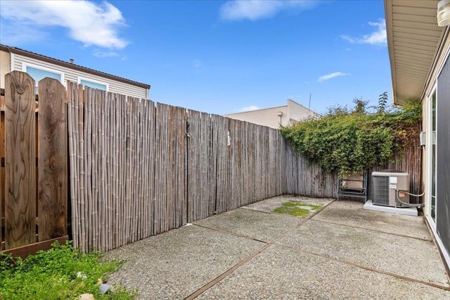 1431 Bel Air Dr D, Concord, CA 94521