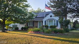 26 Swayze Drive, Colonie, NY 12110