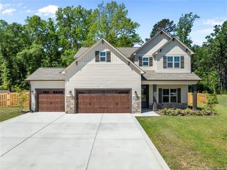 5332 Mountain Run Drive, Hope Mills, NC 28348