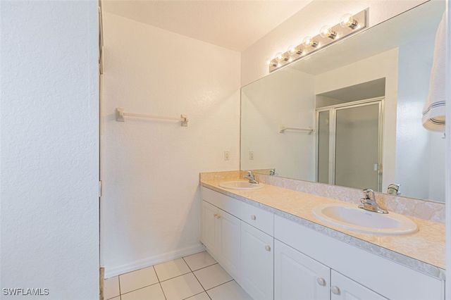 3418 SE 15th PL, Cape Coral, FL 33904