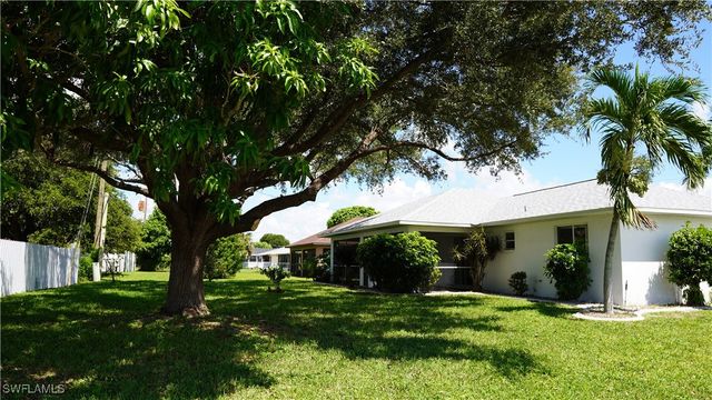3418 SE 15th PL, Cape Coral, FL 33904