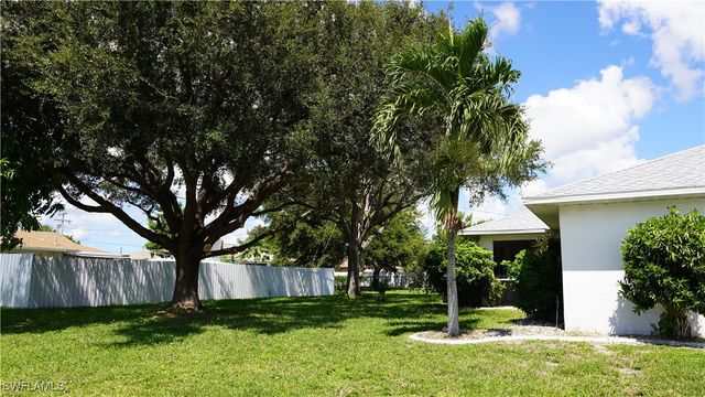 3418 SE 15th PL, Cape Coral, FL 33904