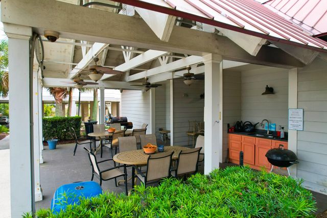 1984 Folly Road Apt B308, Charleston, SC 29412