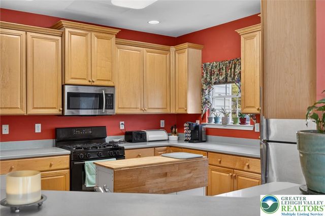 5016 Allen Drive, Hanover Twp, PA 18017