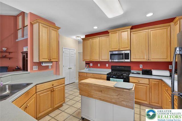 5016 Allen Drive, Hanover Twp, PA 18017