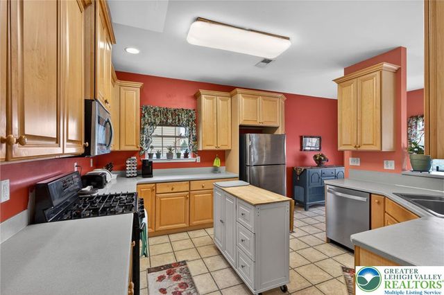 5016 Allen Drive, Hanover Twp, PA 18017
