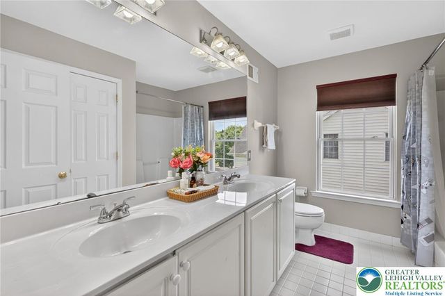 5016 Allen Drive, Hanover Twp, PA 18017