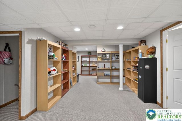 5016 Allen Drive, Hanover Twp, PA 18017