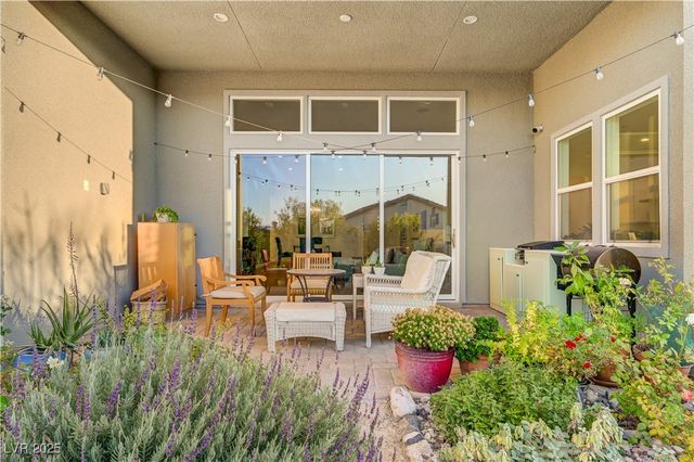 3382 Creek Bend Avenue, Henderson, NV 89044