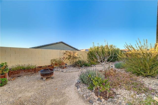 3382 Creek Bend Avenue, Henderson, NV 89044