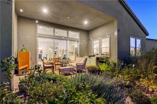 3382 Creek Bend Avenue, Henderson, NV 89044