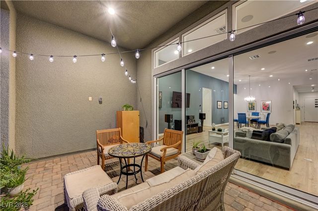 3382 Creek Bend Avenue, Henderson, NV 89044