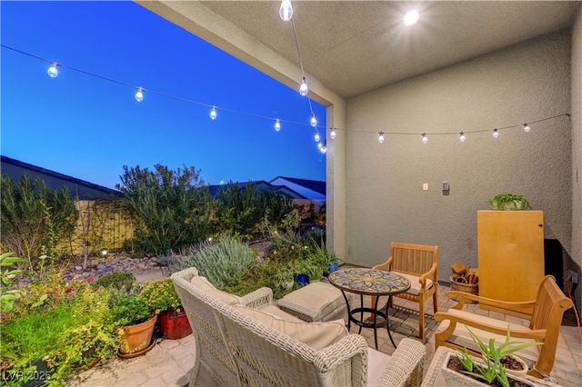 3382 Creek Bend Avenue, Henderson, NV 89044