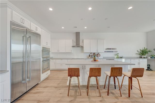 3382 Creek Bend Avenue, Henderson, NV 89044