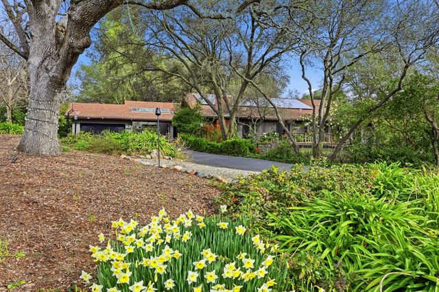 6699 Oak Hill Dr, Granite Bay, CA 95746