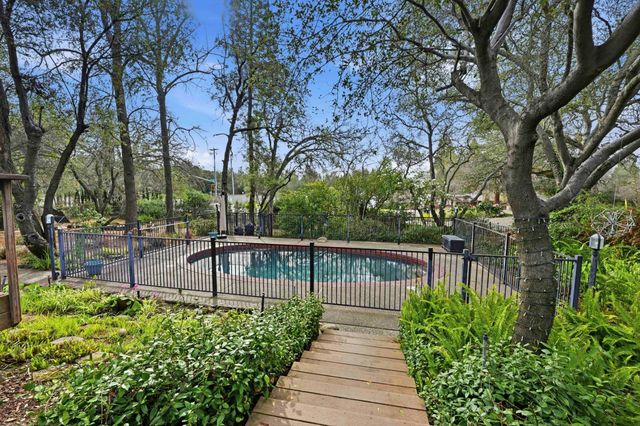 6699 Oak Hill Dr, Granite Bay, CA 95746