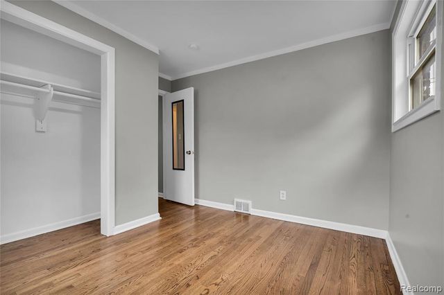 8577 Dixie Lane, Dearborn Heights, MI 48127