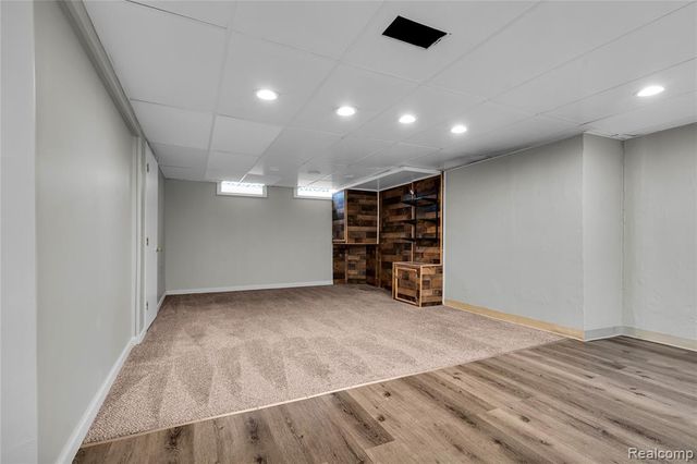 8577 Dixie Lane, Dearborn Heights, MI 48127