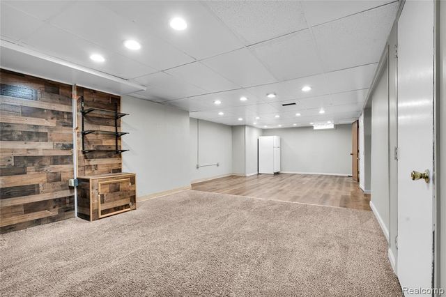 8577 Dixie Lane, Dearborn Heights, MI 48127