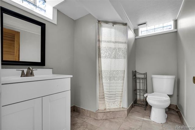 8577 Dixie Lane, Dearborn Heights, MI 48127