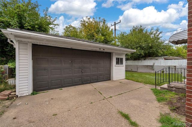8577 Dixie Lane, Dearborn Heights, MI 48127