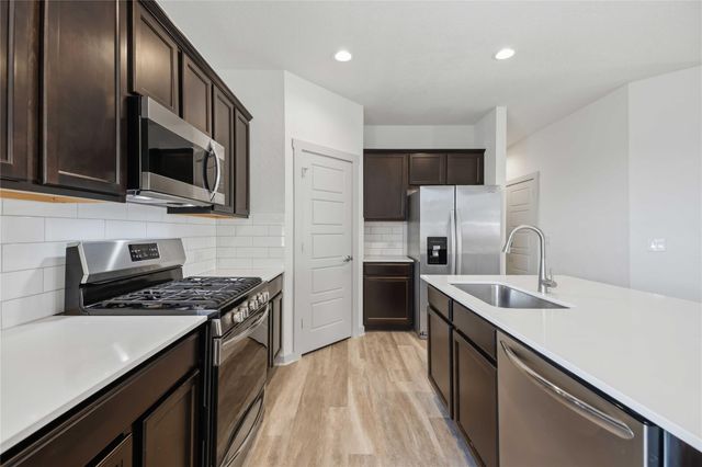 453 Agave Azul WAY, Leander, TX 78641