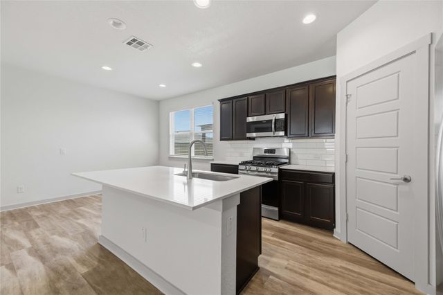 453 Agave Azul WAY, Leander, TX 78641