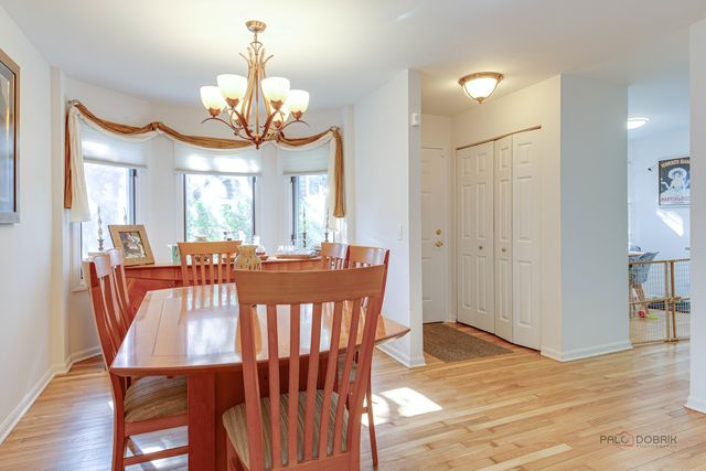 73 Woodstone Drive, Buffalo Grove, IL 60089