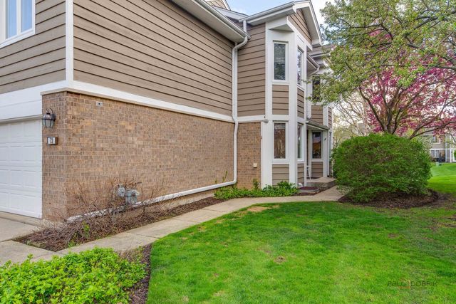 73 Woodstone Drive, Buffalo Grove, IL 60089