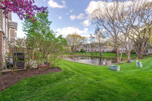73 Woodstone Drive, Buffalo Grove, IL 60089