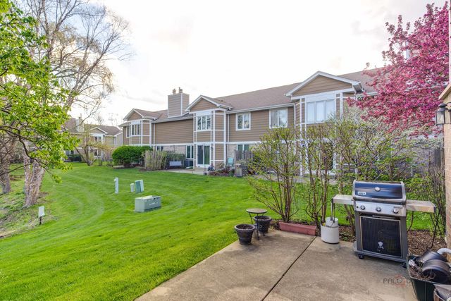 73 Woodstone Drive, Buffalo Grove, IL 60089