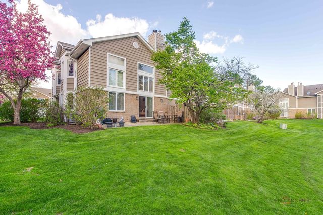 73 Woodstone Drive, Buffalo Grove, IL 60089