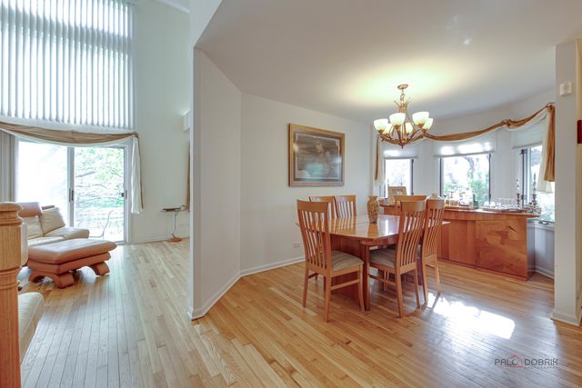 73 Woodstone Drive, Buffalo Grove, IL 60089