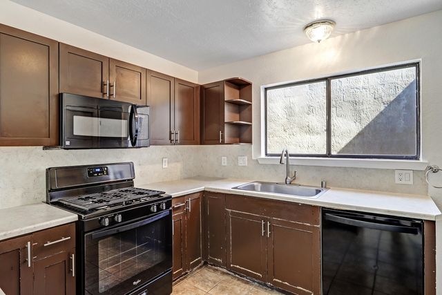 6909 Cleghorn Road NW, Albuquerque, NM 87120