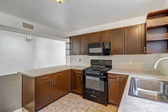 6909 Cleghorn Road NW, Albuquerque, NM 87120